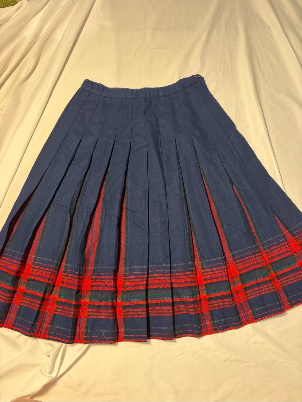 Vintage Women’s Pendleton Sz 10 Pure Wool Pleated Skirt Navy Plaid - Picture 9 of 9